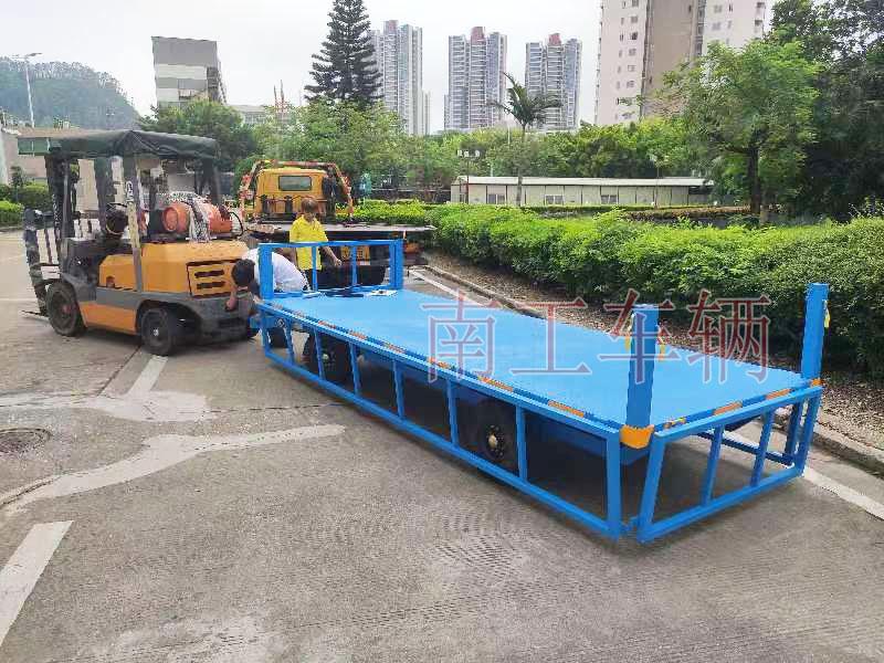 2吨下翻护栏牵引工业乐鱼网页版leyu登录界面-乐鱼（中国）官方 全挂式工具底盘拖车