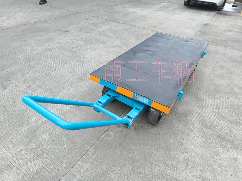 3吨小型乐鱼网页版leyu登录界面-乐鱼（中国）官方 带橡胶垫工具车