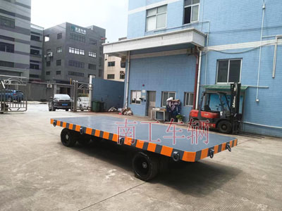 1689648429803513.jpg 25吨重型工业乐鱼网页版leyu登录界面-乐鱼(中国)官方全挂式牵引拖车底盘带牵引环3I.jpg