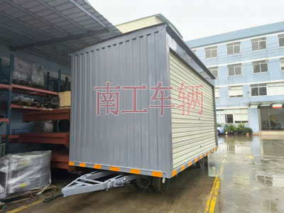 10吨箱式乐鱼网页版leyu登录界面-乐鱼（中国）官方两侧带卷帘门I.jpg
