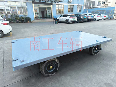 3吨小型牵引乐鱼网页版leyu登录界面-乐鱼（中国）官方 全挂车2I.jpg