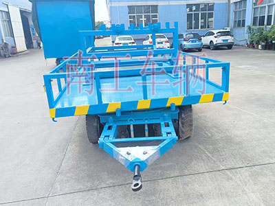 15吨牵引乐鱼网页版leyu登录界面-乐鱼（中国）官方护栏型工具拖车5I.jpg